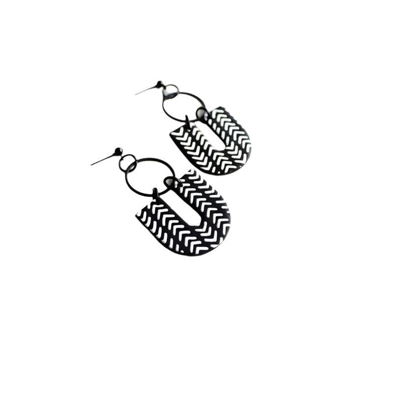 Black and White No:1 Earring