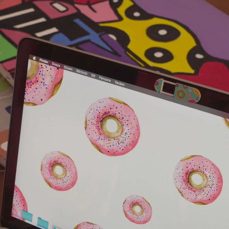 Laptop Camera Closer | Donuts